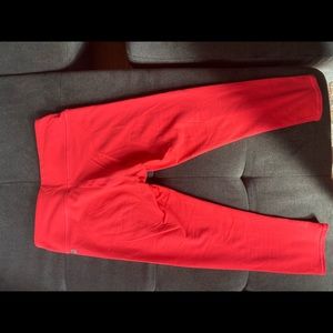 Fabletics XS cropped bright pink leggings!